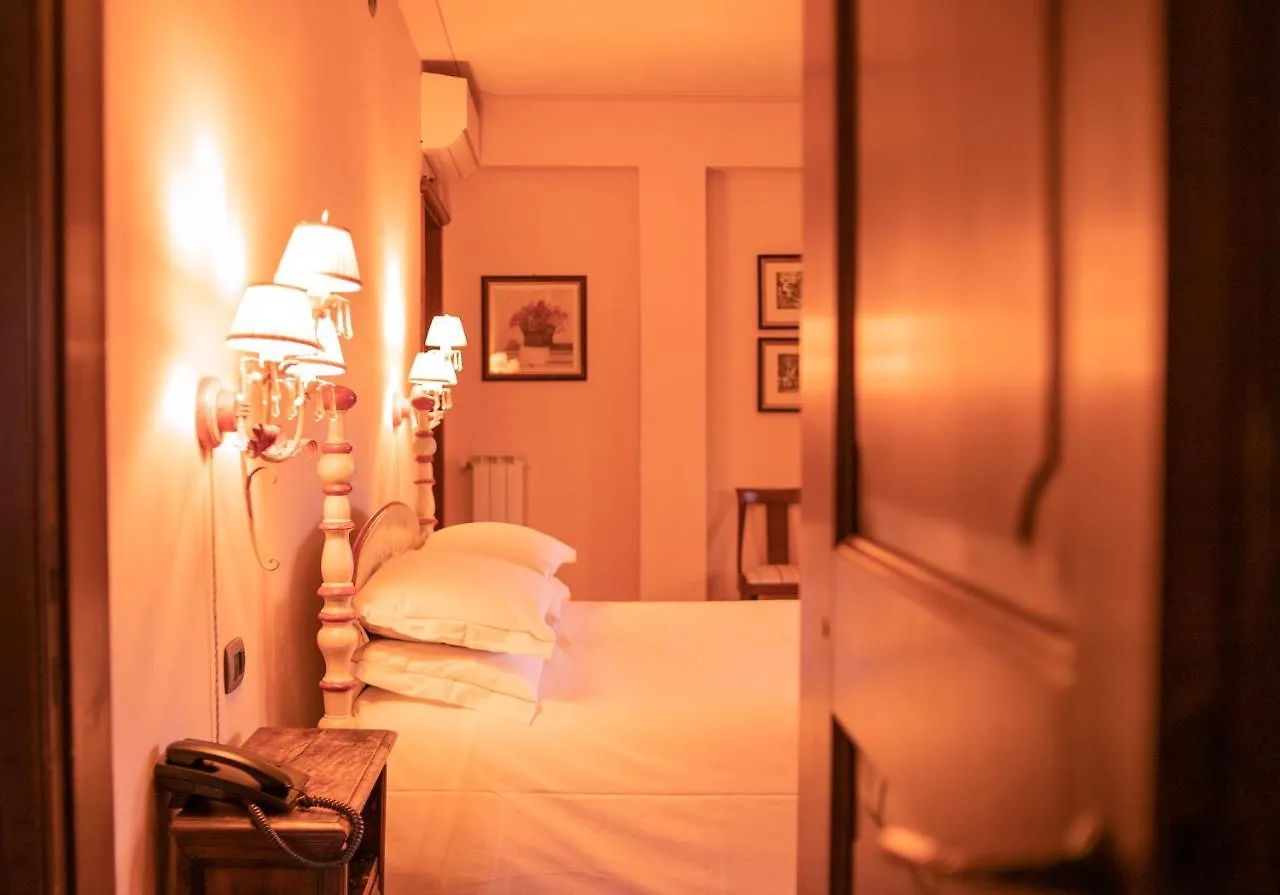 Borgo I Tre Baroni - Spa Suites & Resort Poppi 0*,