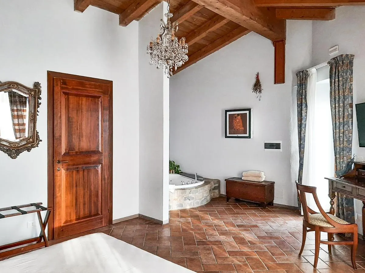 Borgo I Tre Baroni - Spa Suites & Resort Country house