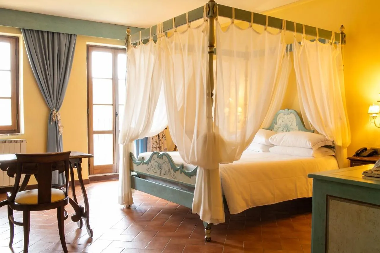 Borgo I Tre Baroni - Spa Suites & Resort 0*, Poppi